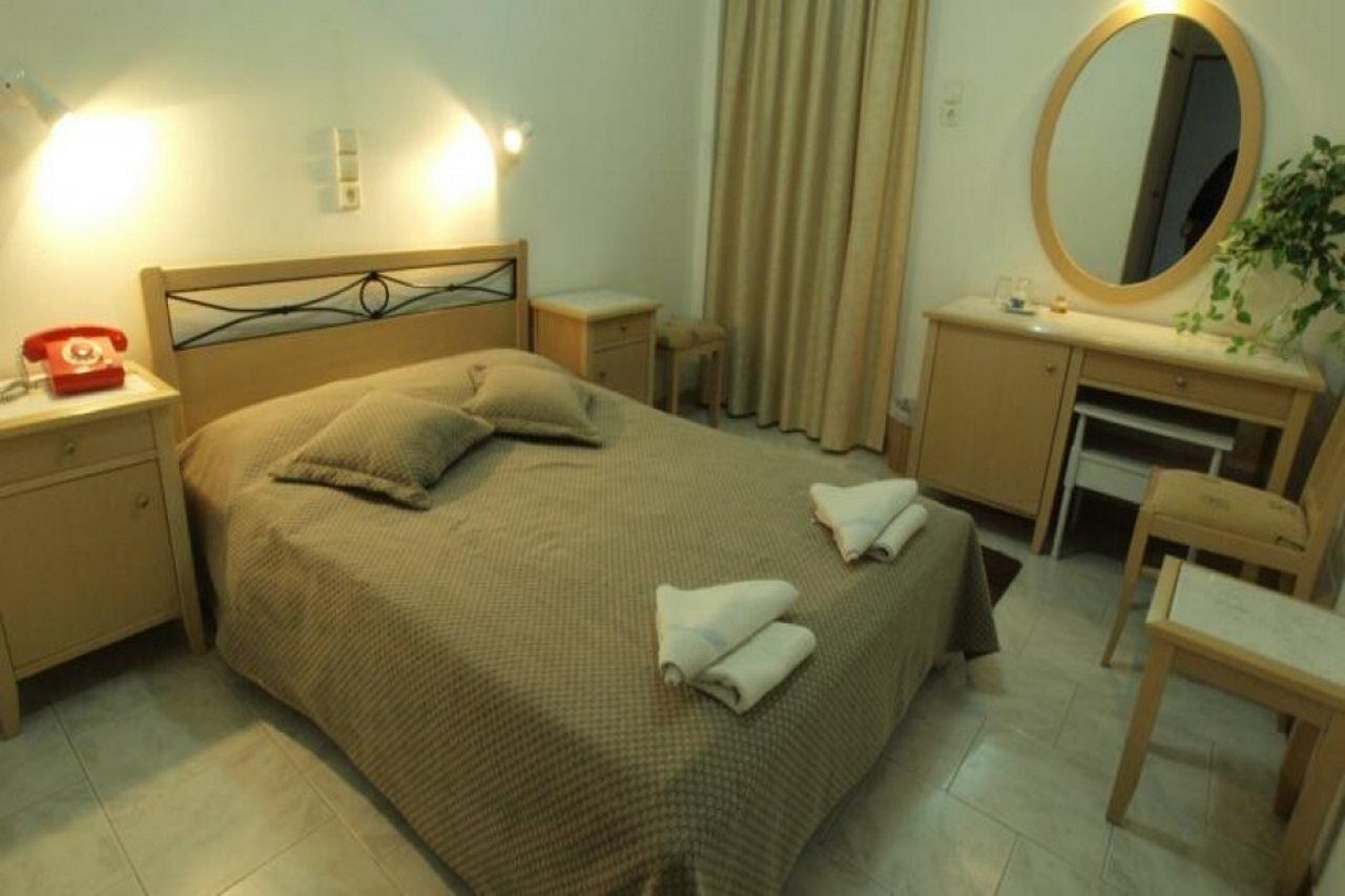 Serifos Beach Hotel Livadi  Exterior photo